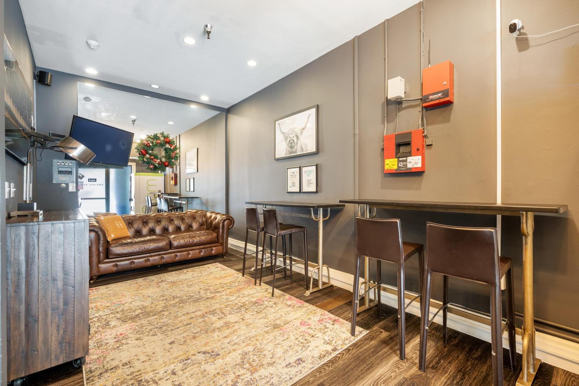 Oxford Apartment By At Mine Hospitality Сиатъл Екстериор снимка